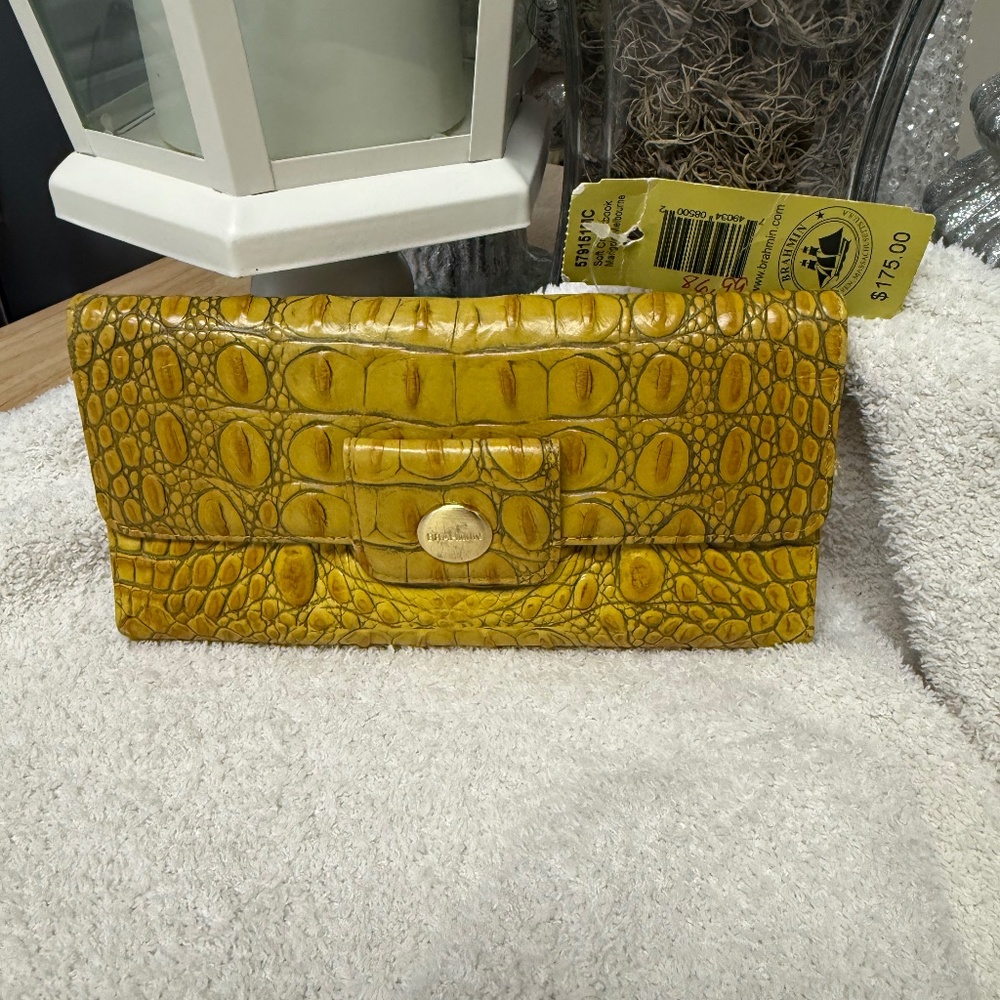 Brahmin wallet